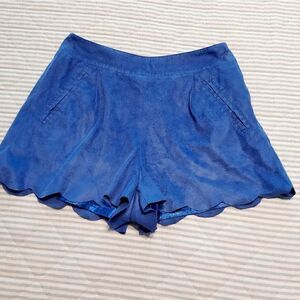 Short Scalloped Shorts  